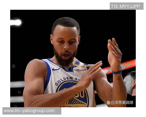库里全场最高27分表现出色罚球命中率高达90三分球也有亮眼发挥